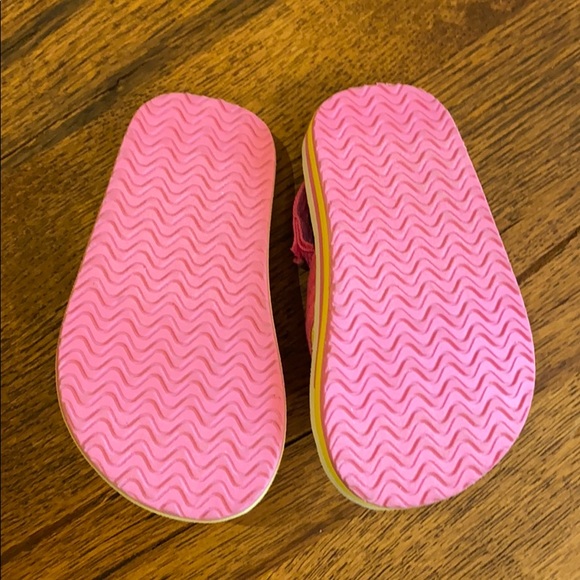 Cat & Jack strawberry toddler flip flops. NWOT. - Picture 3 of 4